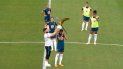 Un guacamayo interrumpe un entrenamiento de un equipo de fútbol femenino en Brasil. Un guacamayo interrumpe un entrenamiento de un equipo de fútbol femenino en Brasil.