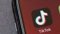 Esta foto del 7 de agosto del 2020, el logo de TikTok es visto en la pantalla de un celular en Beijing. Esta foto del 7 de agosto del 2020, el logo de TikTok es visto en la pantalla de un celular en Beijing.