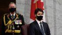 El jefe del Estado Mayor de Defensa de Canadá, Jonathan Vance (izquierda) y el primer ministro canadiense Justin Trudeau escuchan a la gobernadora general Julie Payette mientras pronuncia el discurso del trono en el pleno del Senado, en Ottawa, Canadá, el miércoles 23 de septiembre de 2020. El jefe del Estado Mayor de Defensa de Canadá, Jonathan Vance (izquierda) y el primer ministro canadiense Justin Trudeau escuchan a la gobernadora general Julie Payette mientras pronuncia el discurso del trono en el pleno del Senado, en Ottawa, Canadá, el miércoles 23 de septiembre de 2020.