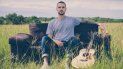 Felipe Ospina, conocido artísticamente como CIAN, es un cantautor y productor colombiano. Felipe Ospina, conocido artísticamente como CIAN, es un cantautor y productor colombiano.