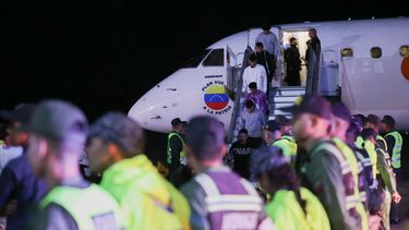 Arriban a Caracas los primeros migrantes venezolanos deportados de EEUU