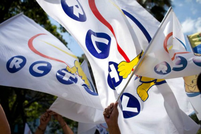 Banderas con el logo del canal RCTV, ahora convertido en casa productora con prestigio nacional e internacional. (CORTESÍA)
