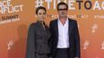 La actriz estadounidense y enviada especial de la ONU Angelina Jolie y el actor estadounidense Brad Pitt llegan al cuarto día de la Cumbre Mundial para Poner Fin a la Violencia Sexual en los Conflictos en Londres el 13 de junio de 2014.