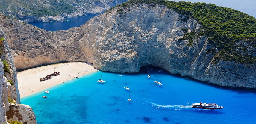 La playa de&nbsp;Navagio, Ναυάγιο en griego, es un lugar de belleza espectacular localizado en la costa occidental de Grecia. Es un lugar privado y exclusivo.