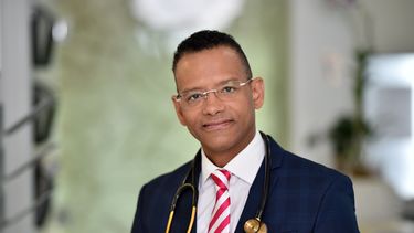 Misael González: La medicina es un arte