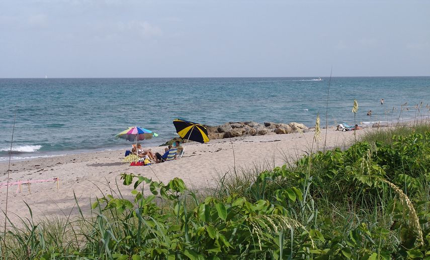 Vista parcial de Halouver Beach, al norte de Miami Beach, en el condado Miami-Dade.