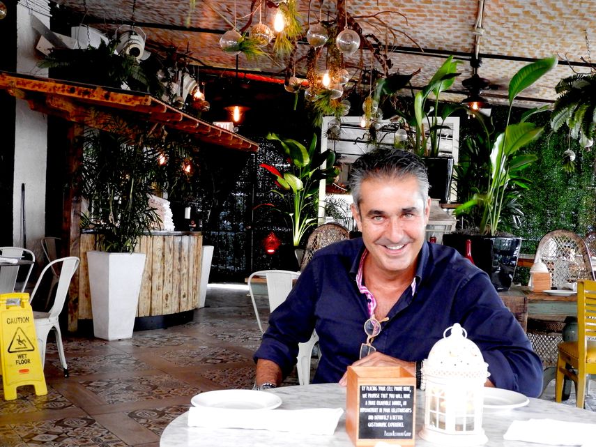 Carlos Gal&aacute;n, due&ntilde;o del restaurante Dolores, but you can call me Lolita.&nbsp;