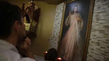 Imagen de archivo que muestra agujeros de balas disparadas por fuerzas combinadas sandinistas contra la&nbsp;iglesia&nbsp;de la Divina Misericordia, y como consecuencia de los cuales perdieron la vida dos jóvenes estudiantes, en julio de 2018.
