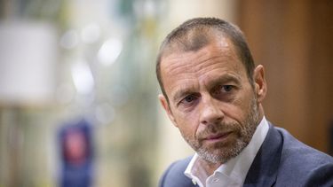 Foto del 23 de agosto del 2020, el presidente de la UEFA Aleksander Ceferin en entrevista con The Associated Press. El martes 22 de febrero del 2022, una persona que tiene conocimiento de la situación asegura que la UEFA evalúa la posibilidad de cambiar la sede de la final de la Champions League fuera de Rusia debido a la situación con Ucrania.