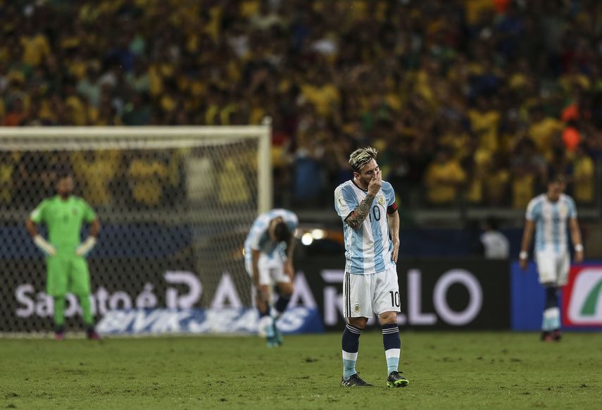 Messi no ha podido conquistar títulos con su selección y los aficionados siguen con las críticas