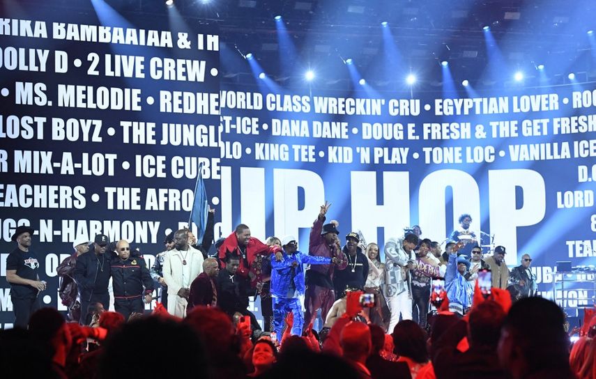 Raperos rinden tributo al Hip-Hop, uno de los momentos más emotivos de la 65ª Entrega Anual de los Premios Grammy en el Crypto.com Arena de Los Ángeles el 5 de febrero de 2023.