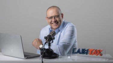 El experto en impuestos y finanzas Carlos Ramírez.