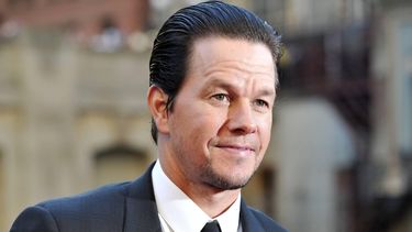 Walhberg ingresó 68 millones de dólares el año pasado para liderar la lista de Forbes de los actores mejor pagados en 2017.