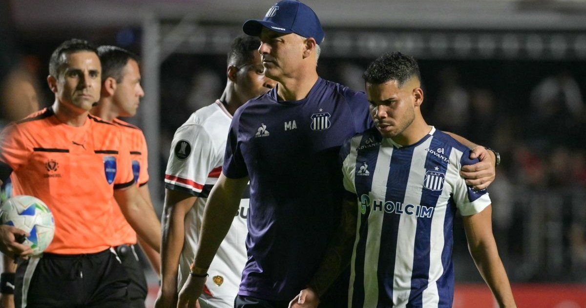 Policía en Brasil recomienda inculpar a futbolista paraguayo por insulto xenófobo a venezolano Navarro