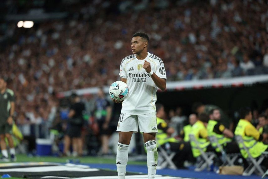 El delantero francés del Real Madrid, Kylian Mbappé, hace un gesto durante un partido ante el Mallorca, el 30 de agosto de 2025.