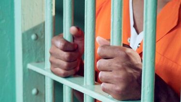 El detenido tendrá que rendir declaración ante las graves acusaciones de los adolescentes.&nbsp;