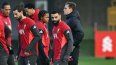 El delantero egipcio número 11 del Liverpool, Mohamed Salah (C), asiste a un entrenamiento del equipo en su ciudad deportiva en Kirkby, Liverpool, noroeste de Inglaterra, el 8 de diciembre de 2025, en vísperas del partido de la fase de liga de la UEFA Champions League contra el Inter de Milán en Milán. Mohamed Salah puso en seria duda su futuro en el Liverpool tras afirmar que lo habían convertido en el chivo expiatorio del desastroso rendimiento del campeón de la Premier League esta temporada. El delantero egipcio número 11 del Liverpool, Mohamed Salah (C), asiste a un entrenamiento del equipo en su ciudad deportiva en Kirkby, Liverpool, noroeste de Inglaterra, el 8 de diciembre de 2025, en vísperas del partido de la fase de liga de la UEFA Champions League contra el Inter de Milán en Milán. Mohamed Salah puso en seria duda su futuro en el Liverpool tras afirmar que lo habían convertido en el chivo expiatorio del desastroso rendimiento del campeón de la Premier League esta temporada.