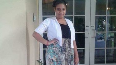 Jasmine Vázquez fue vista por última vez vistiendo vaqueros azules y una camiseta con el logo de Good Will Academy.