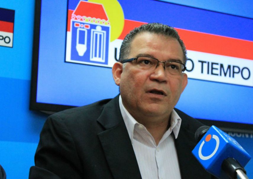 El diputado opositor, Enrique Márquez, indicó que si el TSJ aprueba el presupuesto 2017 sin el consentimiento de la AN, el Gobierno estaría al borde de una posible dictadura