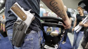 La tenencia de armas de fuego prolifera.