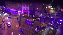 La policía informa de que fue alertada del incidente pocos minutos después de la medianoche, aunque por el momento no se han pronunciado sobre la naturaleza del suceso.