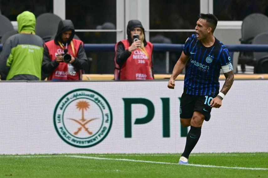 El delantero argentino del Inter de Milán, Lautaro Martínez, celebra el primer gol de su equipo durante un partido del Grupo E de la Copa Mundial de Clubes de la FIFA 2025 ante el Urawa Red Diamonds de Japón en el estadio Lumen Field en Seattle, el 21 de junio de 2025.&nbsp;