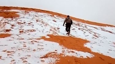 impresionantes imagenes de nevada en el desierto de sahara