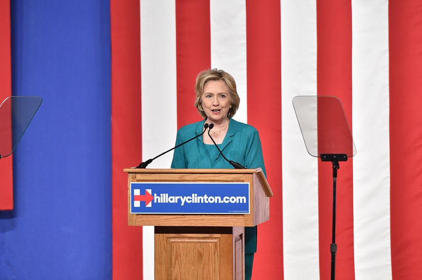 Este año, Clinton se vio envuelta en una nueva polémica cuando se preparaba para lanzar su carrera presidencial, al revelarse que había utilizado su cuenta de correo electrónico privada para asuntos de interés nacional. (ÁLVARO MATA)