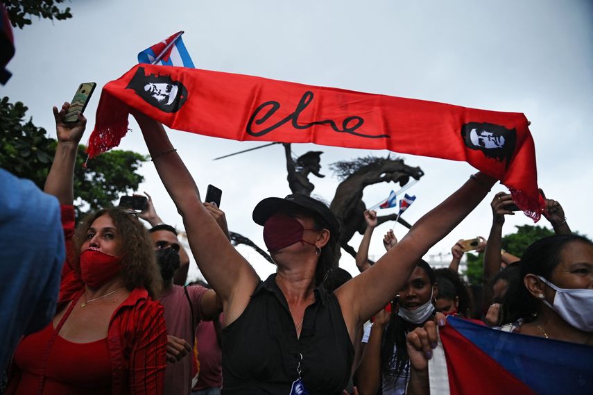 Imagen referencial. Simpatizantes del régimen castrista en Cuba.&nbsp;