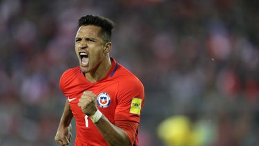 Alexis Sánchez celebra el gol que le dio la victoria a la selección chilena. 