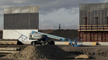 Un tramo en construcción del muro fronterizo entre EEUU y México en Donna, Texas, el 7 de noviembre de 2019. 