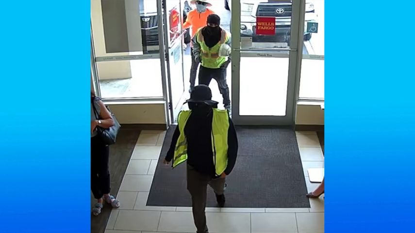 Ladrones ingresan a un banco en Hialeah.