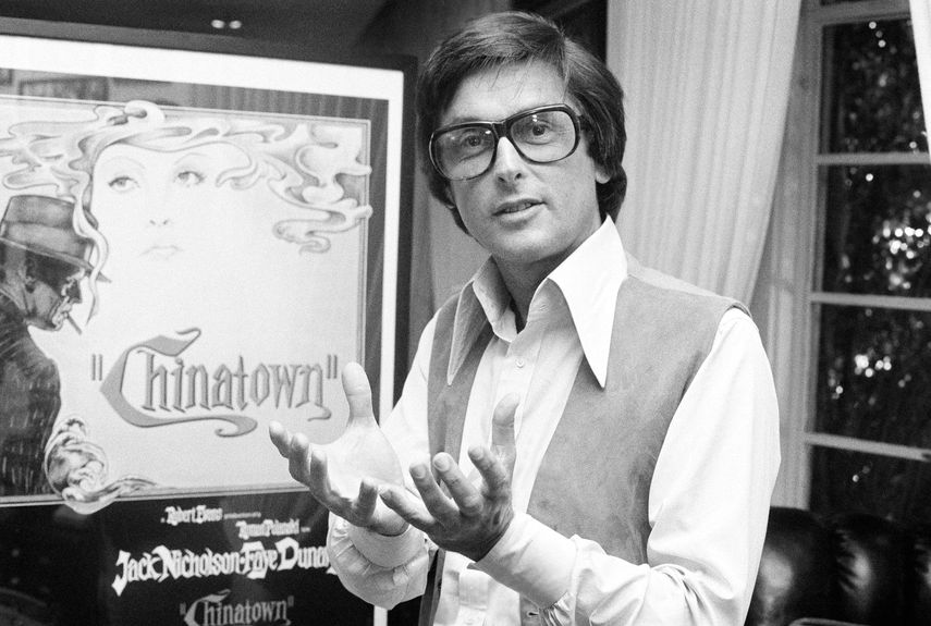 El jefe de producci&oacute;n de Paramount Pictures Robert Evans habla sobre la pel&iacute;cula Chinatown en su oficina en Beverly Hills, California.&nbsp;
