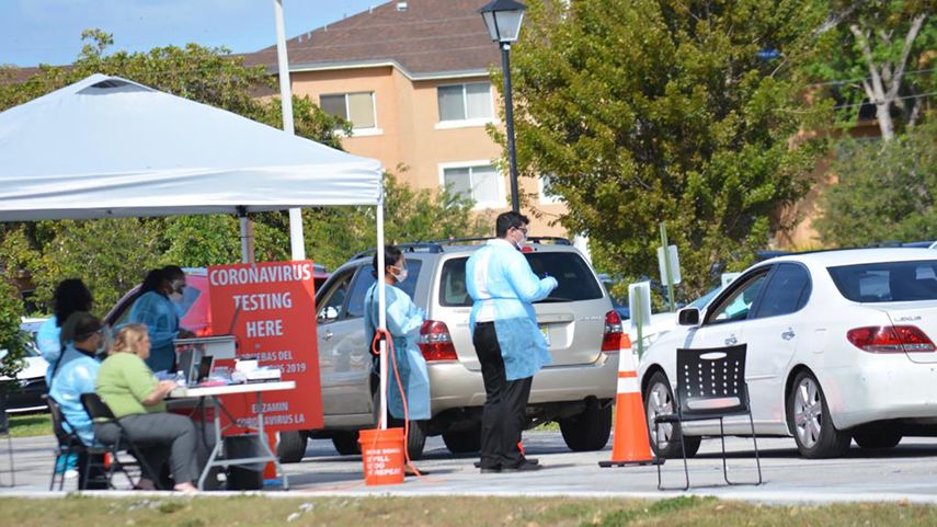 Un puesto m&oacute;vil para realizar pruebas de coronavirus fue abierto en el suroeste de Miami-Dade.