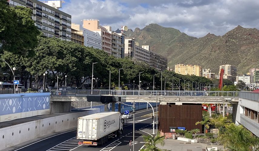Santa Cruz de Tenerife, camino al puerto.