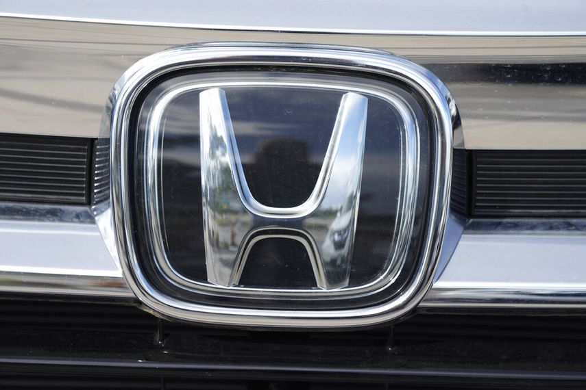 El logo de Honda en una camioneta todoterreno Pilot 2021. &nbsp;