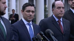 El embajador de Venezuela en EEUUU, Carlos Veccho junto a Julio Borges, comisionado de Asuntos Exteriores de Venezuela (derecha).&nbsp;&nbsp;