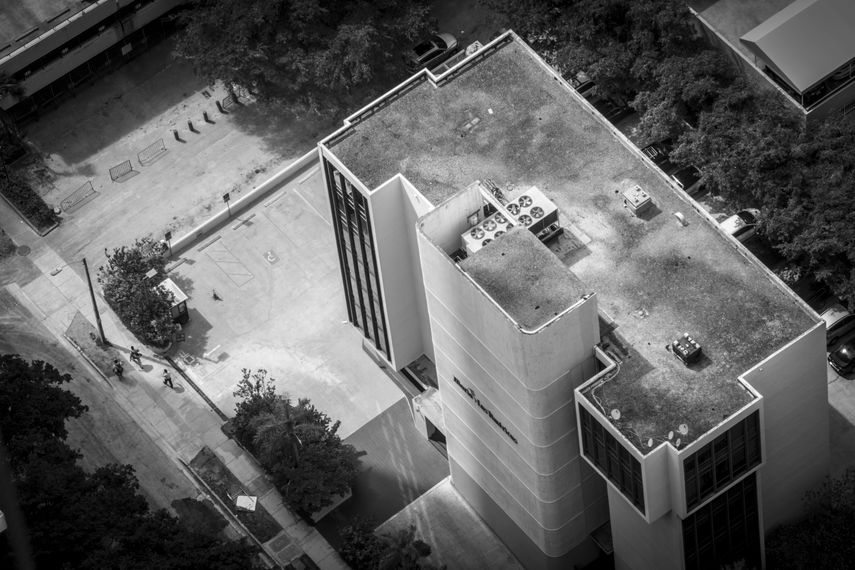 La sede de DIARIO LAS AMÉRICAS desde el cielo, en una foto de archivo de 2017.