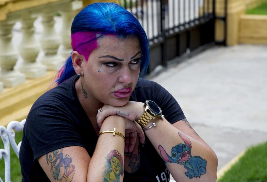 En esta imagen del 28 de junio de 2019, Dianelys Alfonso, una cantante que se ganó el apodo Diosa de Cuba con su voz, durante una entrevista con The Associated Press en La Habana, Cuba.&nbsp;