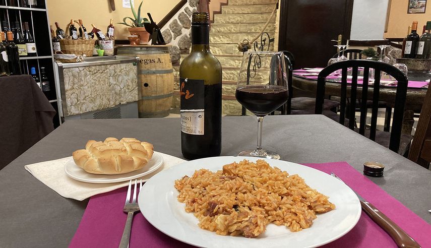 Arroz a la zamorana y ben vino tinto, en Toro.