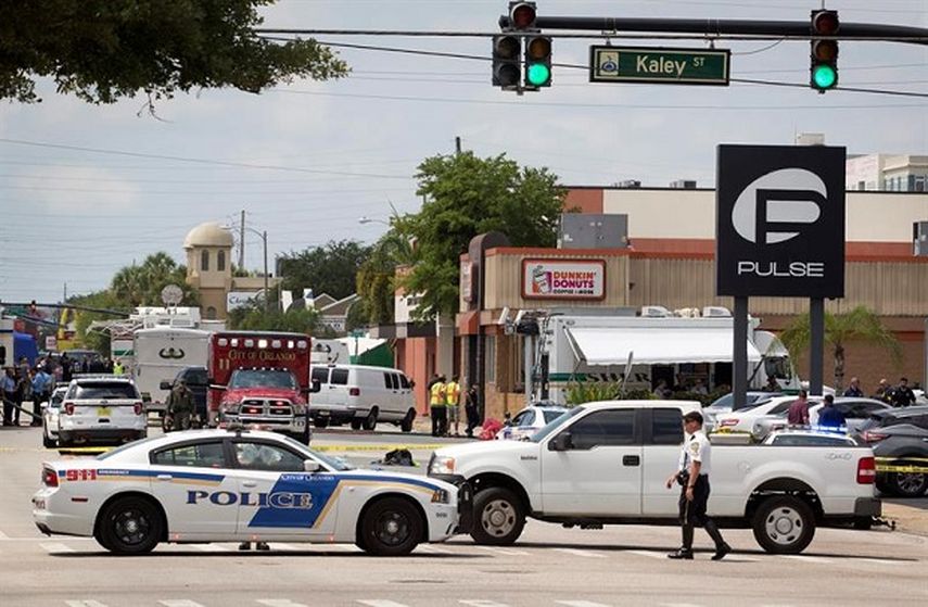 La comunidad de Orlando, Florida, no sale de su asombro por el hecho registrado en un club gay de esa tranquila ciudad. (EFE)