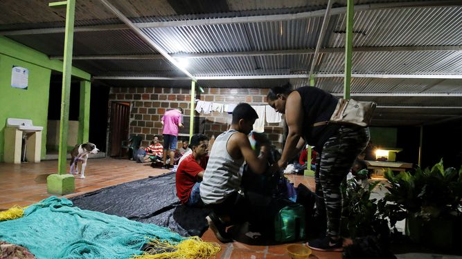 El flujo de&nbsp;venezolanos&nbsp;que llegan a la ciudad colombiana de Cúcuta, en plena frontera común, para emprender su éxodo a otros países de Suramérica ha comenzado a disminuir ante el temor a que el endurecimiento de las medidas migratorias en Perú y Ecuador les impida llegar a su destino