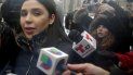 En esta fotografía de archivo del 12 de febrero de 2019, Emma Coronel Aispuro, esposa de Joaquín El Chapo Guzmán, sale de la corte federal en Nueva York. En esta fotografía de archivo del 12 de febrero de 2019, Emma Coronel Aispuro, esposa de Joaquín El Chapo Guzmán, sale de la corte federal en Nueva York.