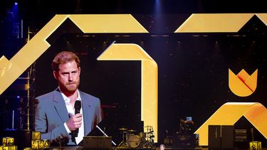 El príncipe Enrique habla durante la ceremonia de apertura de los Invictus Games en Países Bajos.&nbsp;