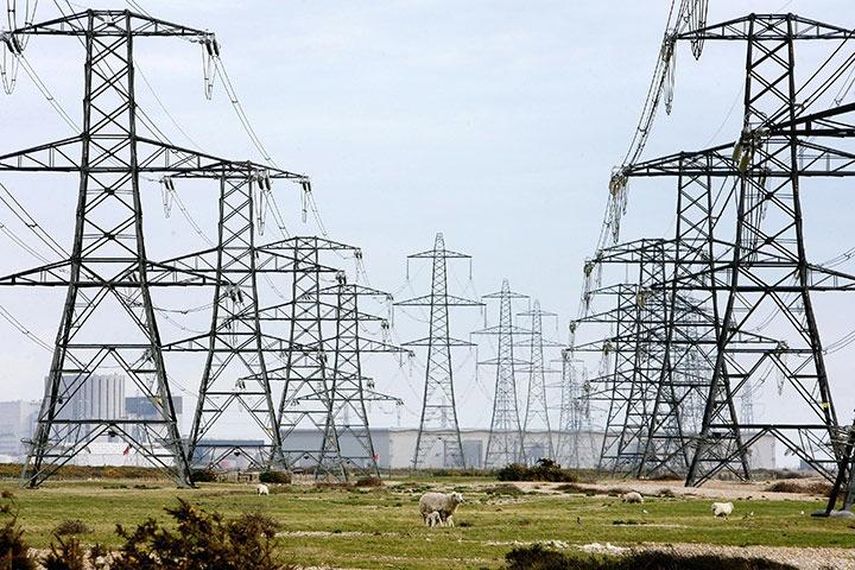 El ministro de Minas y Energía, Tomás González, explicó que se importarán siete millones de kilovatios-hora por día desde el vecino país como medida preventiva ante un posible apagón a raíz del cierre temporal hace 10 días