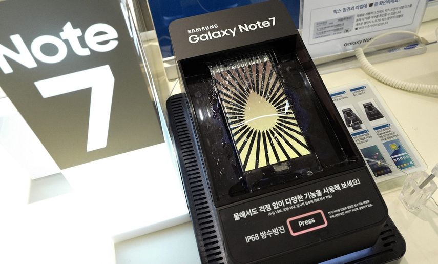 Teléfono móvil&nbsp;Samsung&nbsp;Galaxy Note 7 en exposición en una tienda de Seúl, Corea del Sur.