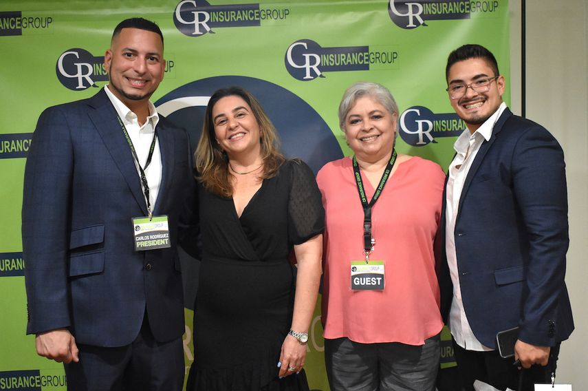 Carlos Rodríguez, junto a amigos e invitados.&nbsp;