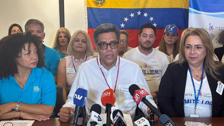Óscar López, coordinador de las primarias en Miami reconoció la participación de quienes “ven y reconocen al voto como instrumento de lucha y cambio”