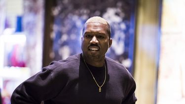 Forbes&nbsp;le&nbsp;dio&nbsp;el&nbsp;t&iacute;tulo de multimillonario al rapero Kanye West.