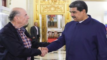 Nicolás Maduro, recibe al ministro de Exteriores de Colombia, Álvaro Leyva .